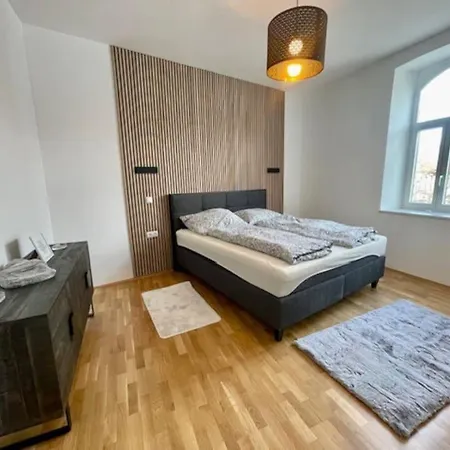 *luxus In Der Grazer Innenstadt* *