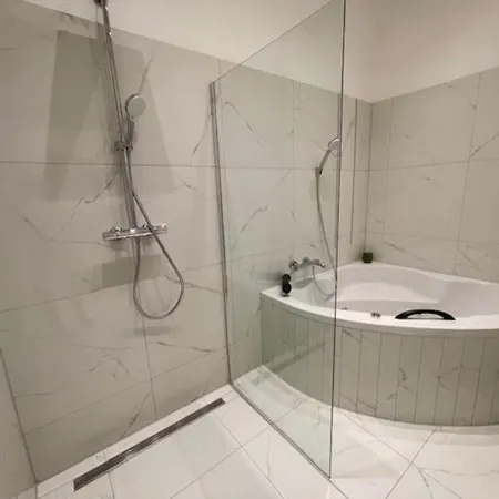 *luxus In Der Grazer Innenstadt* Graz